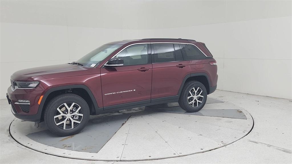 new 2025 Jeep Grand Cherokee car, priced at $46,608
