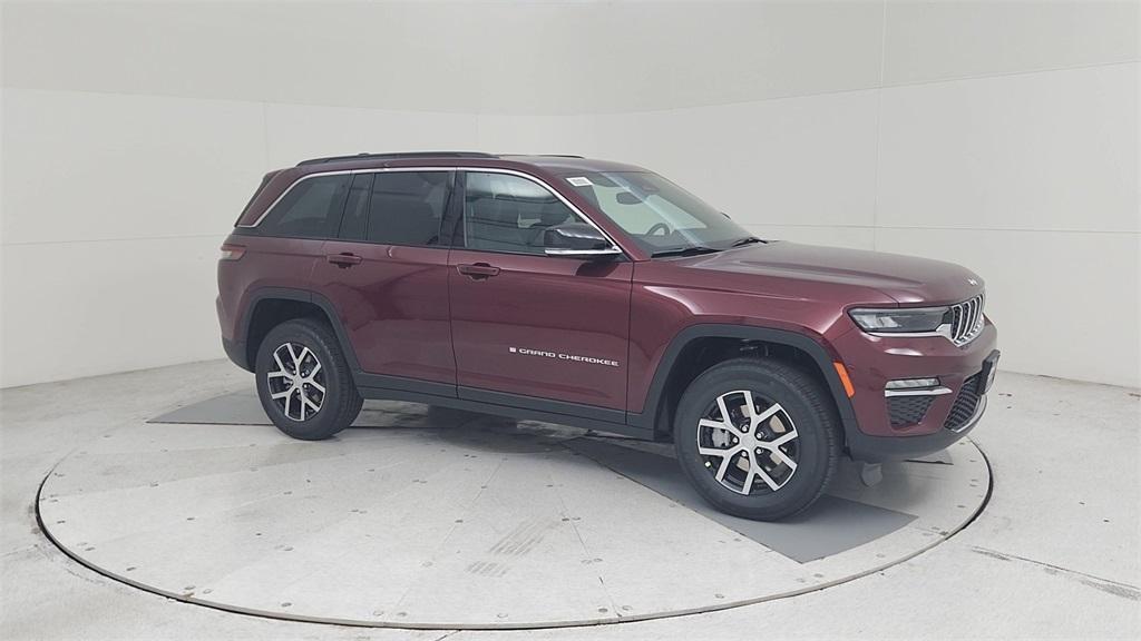 new 2025 Jeep Grand Cherokee car, priced at $46,608