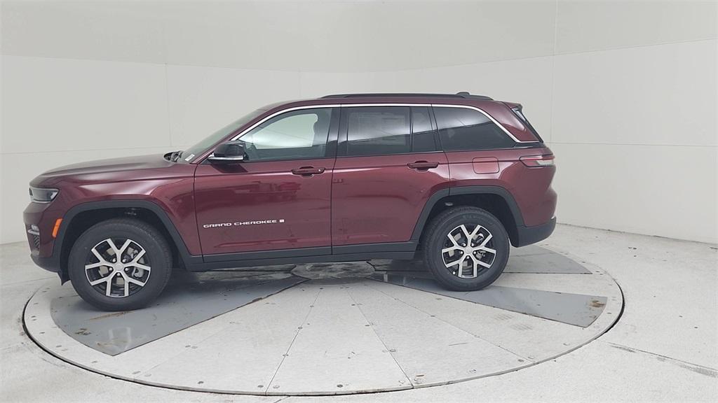 new 2025 Jeep Grand Cherokee car, priced at $46,608