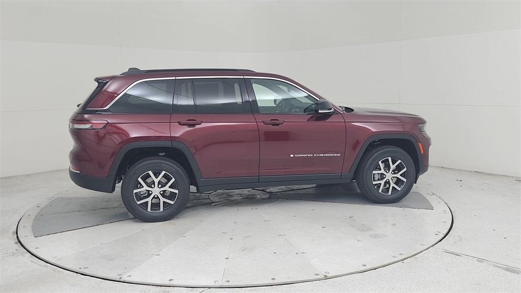 new 2025 Jeep Grand Cherokee car, priced at $46,608