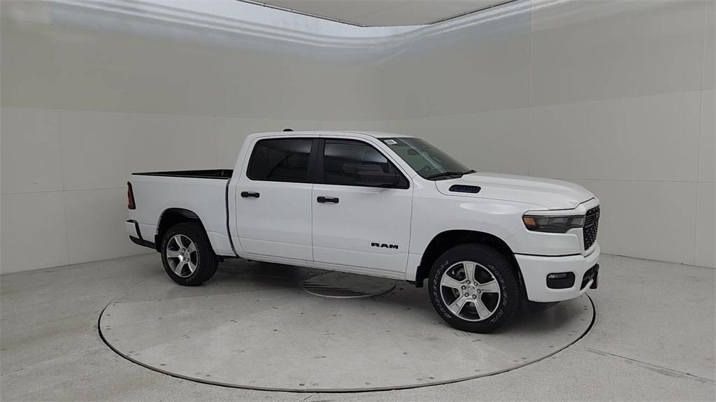 new 2025 Ram 1500 car, priced at $43,547