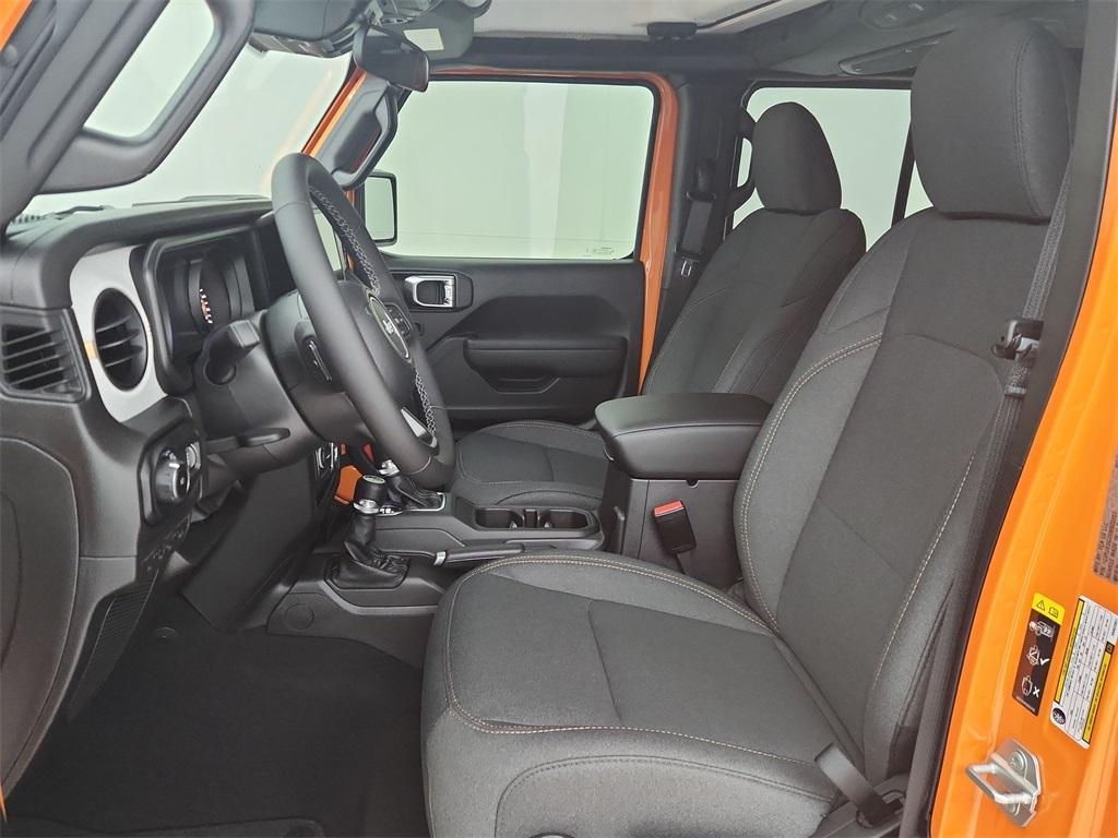 new 2025 Jeep Wrangler car, priced at $46,934