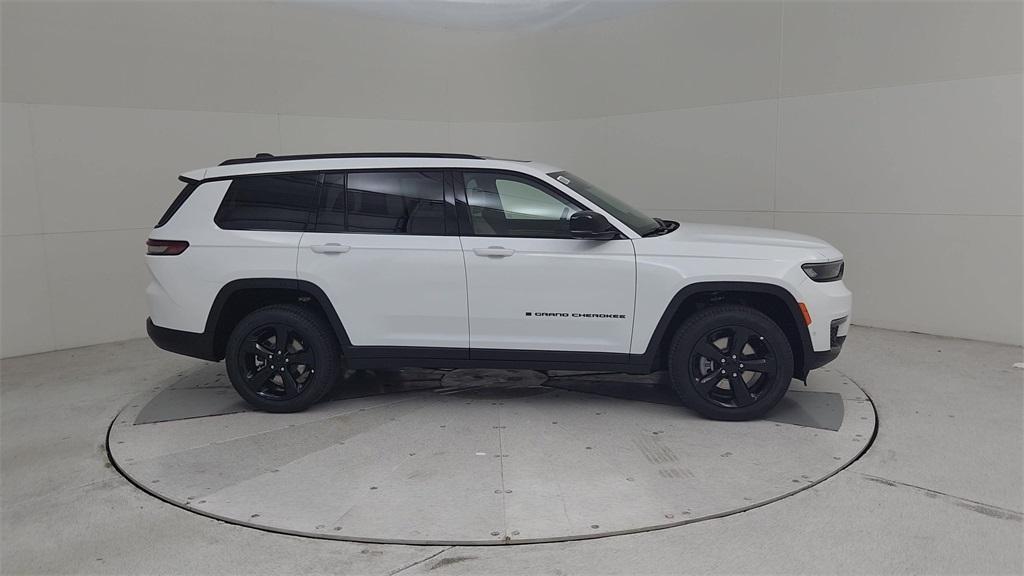 new 2025 Jeep Grand Cherokee L car, priced at $52,002