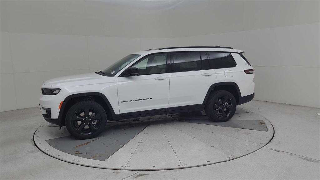 new 2025 Jeep Grand Cherokee L car, priced at $52,002