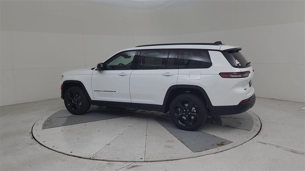 new 2025 Jeep Grand Cherokee L car, priced at $52,002