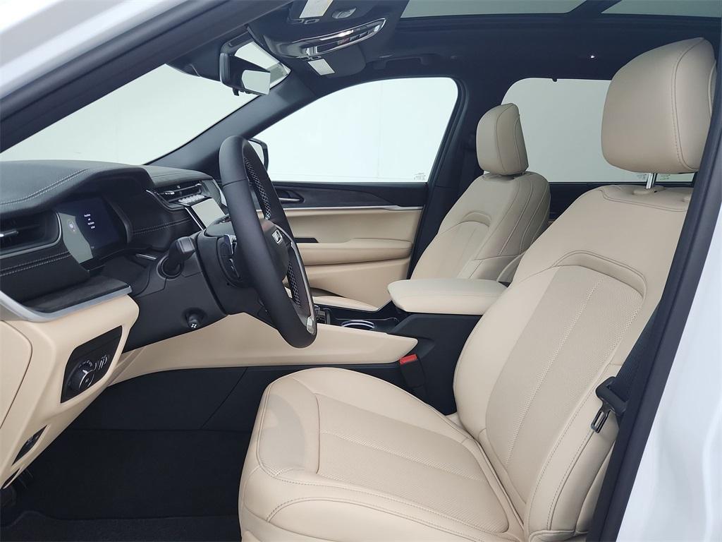 new 2025 Jeep Grand Cherokee L car, priced at $52,002