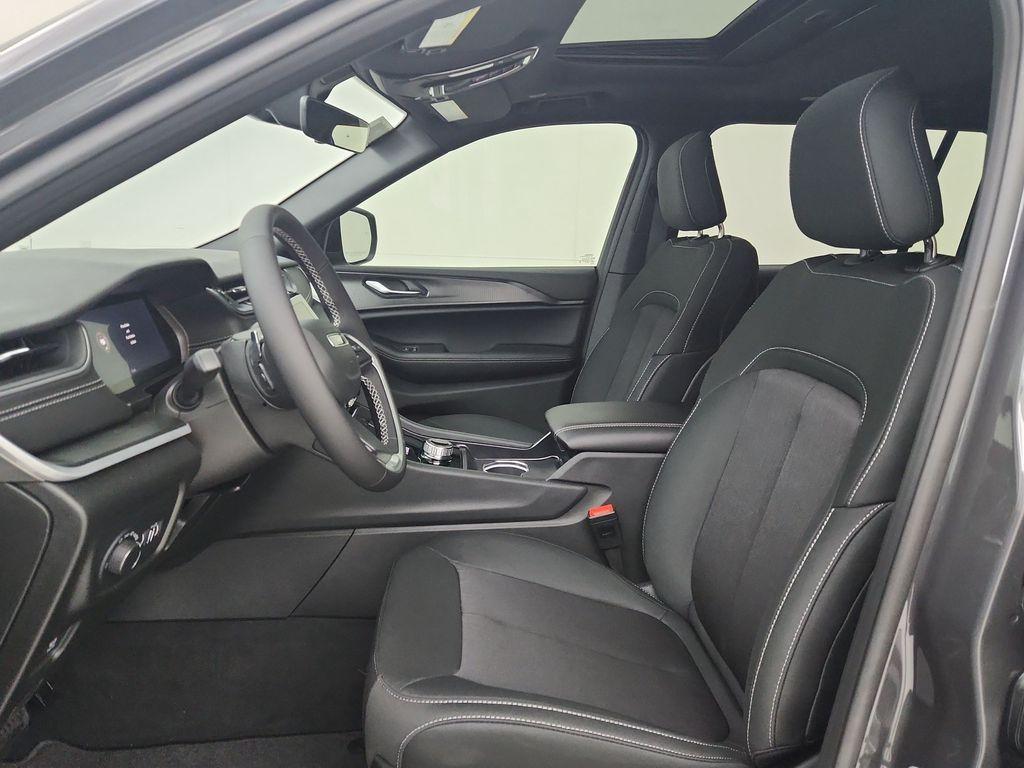 new 2025 Jeep Grand Cherokee L car, priced at $40,369