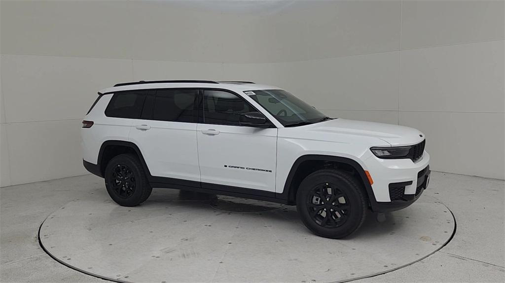 new 2024 Jeep Grand Cherokee L car, priced at $42,983