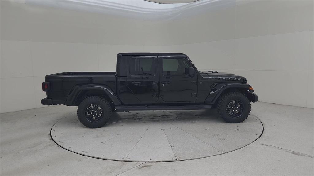 new 2025 Jeep Gladiator car, priced at $45,395