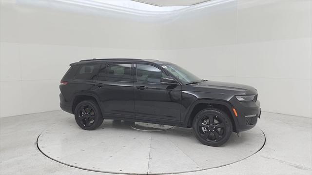 new 2024 Jeep Grand Cherokee L car, priced at $45,200