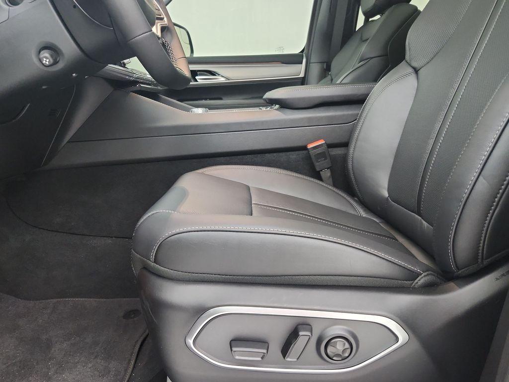 new 2025 Jeep Wagoneer L car, priced at $73,365