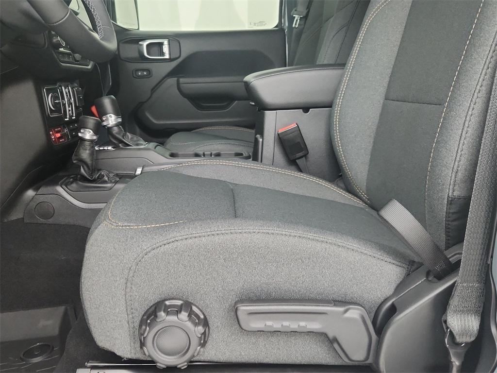 new 2025 Jeep Wrangler car, priced at $55,108