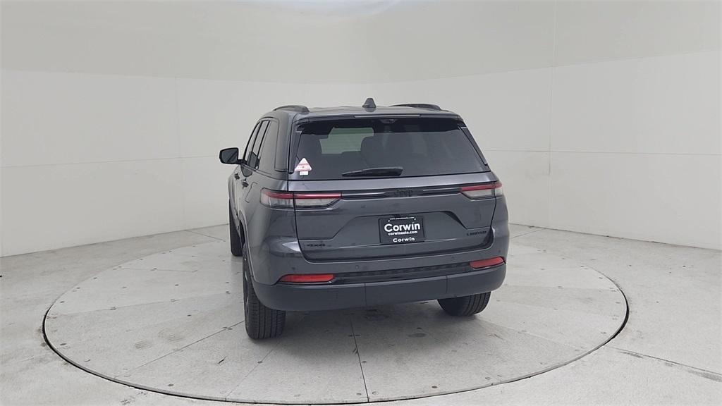 new 2025 Jeep Grand Cherokee car, priced at $49,672
