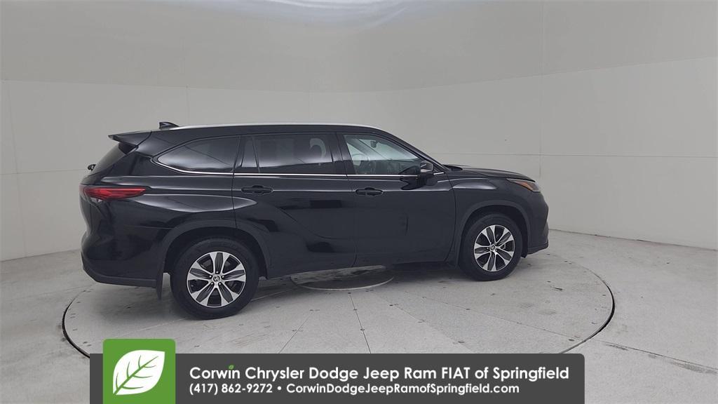 used 2021 Toyota Highlander car, priced at $34,883