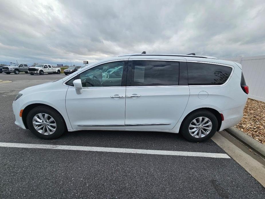 used 2018 Chrysler Pacifica car, priced at $14,994