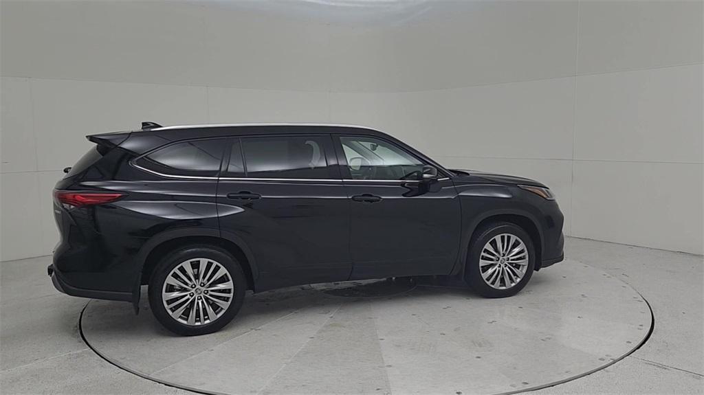 used 2023 Toyota Highlander Hybrid car, priced at $50,495