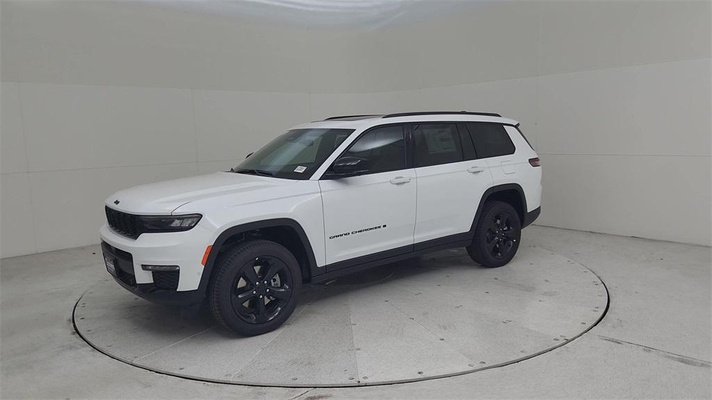 new 2025 Jeep Grand Cherokee L car, priced at $51,977