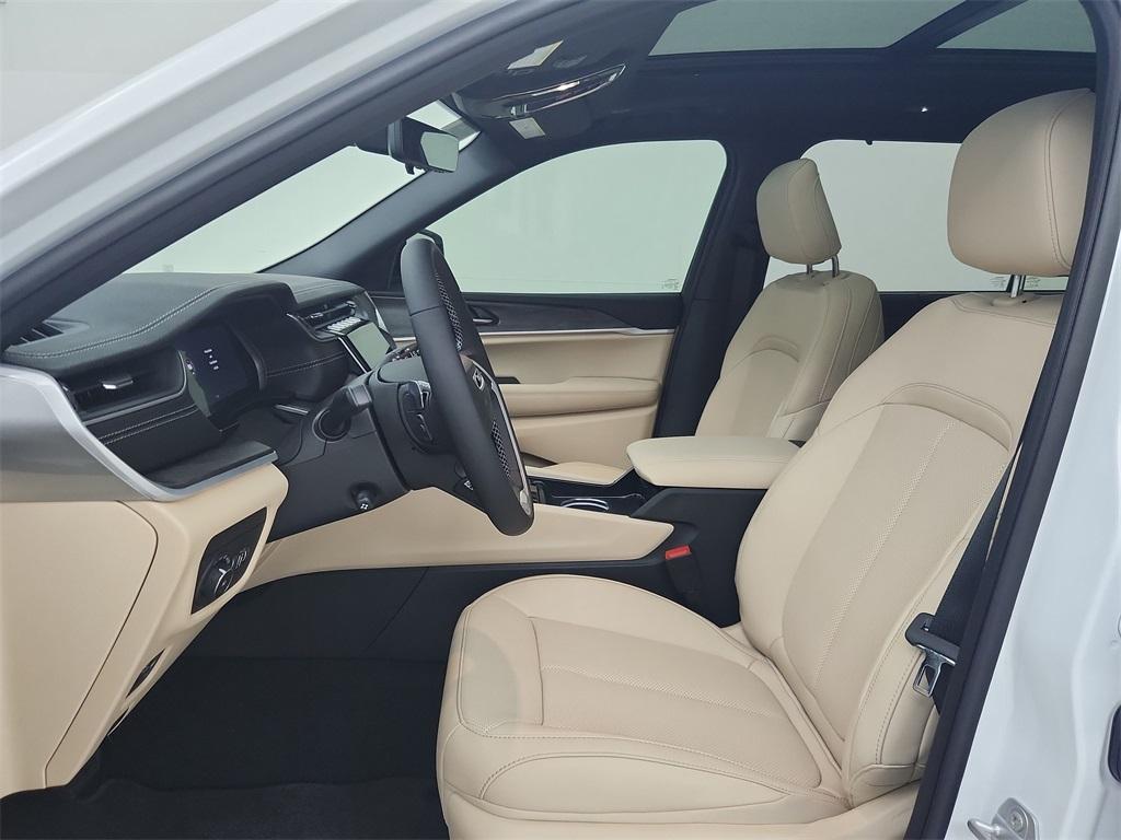 new 2025 Jeep Grand Cherokee L car, priced at $51,977