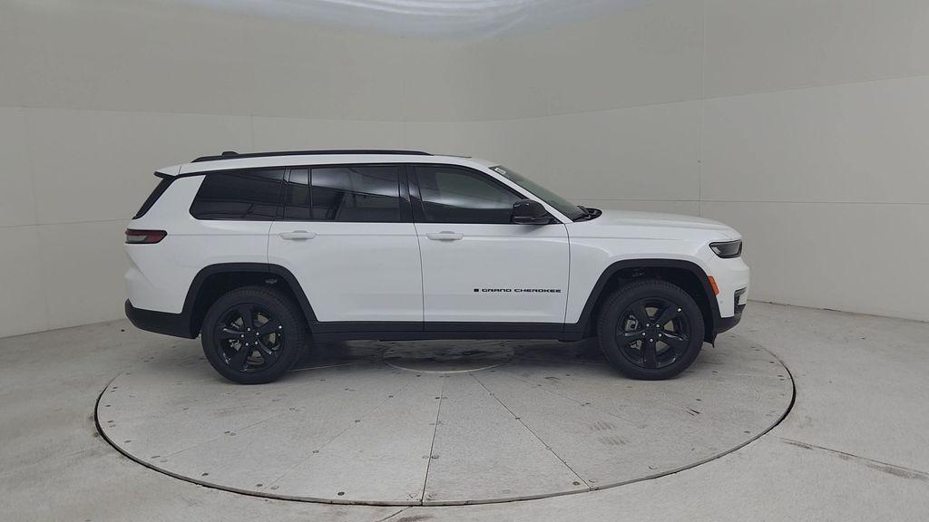 new 2025 Jeep Grand Cherokee L car, priced at $51,050