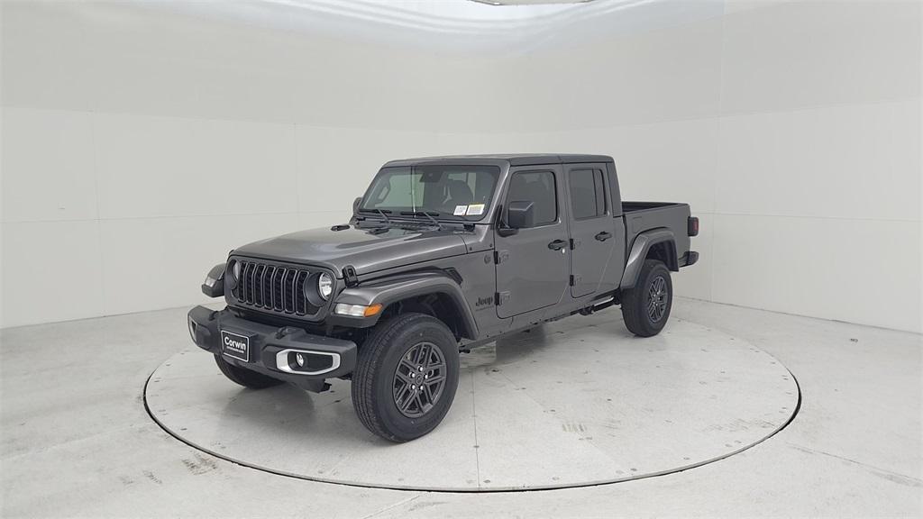 new 2024 Jeep Gladiator car, priced at $43,428