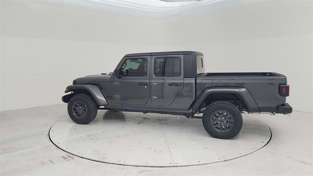 new 2024 Jeep Gladiator car, priced at $43,428