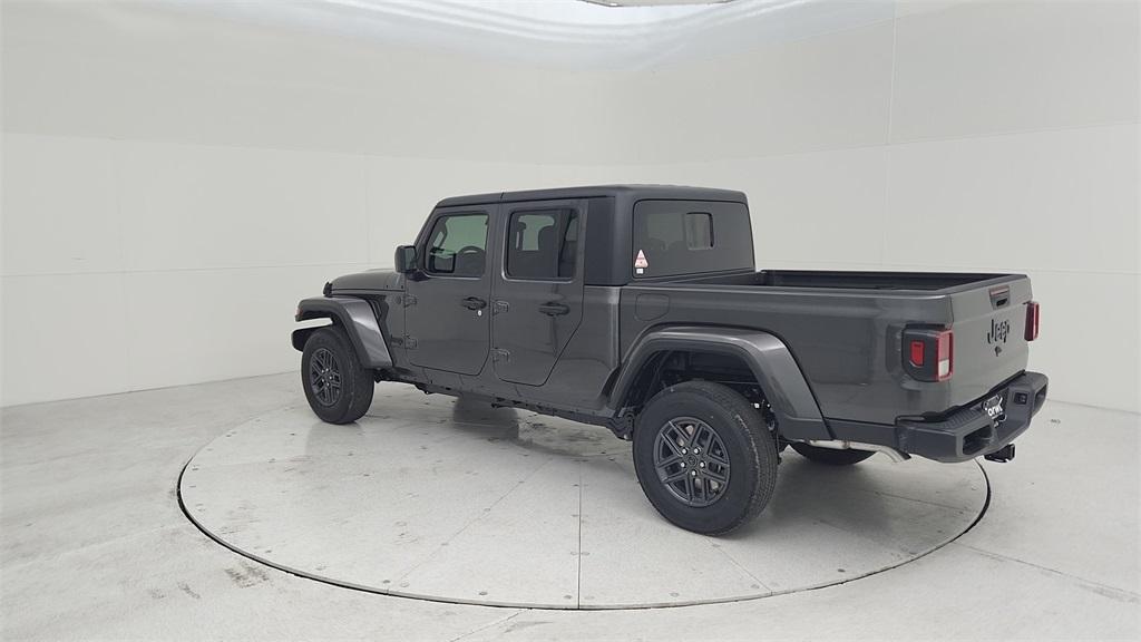 new 2024 Jeep Gladiator car, priced at $43,428