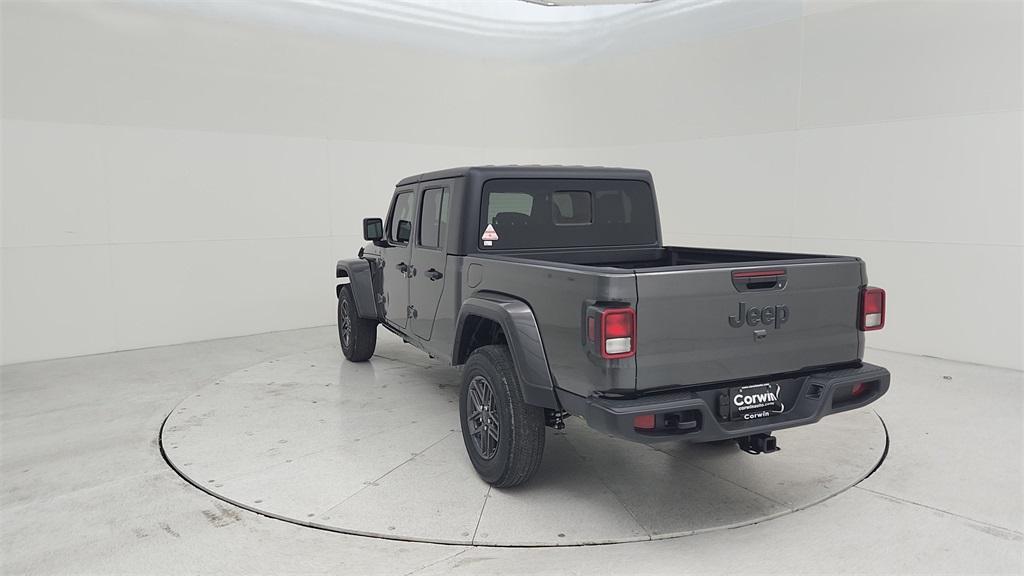 new 2024 Jeep Gladiator car, priced at $43,428