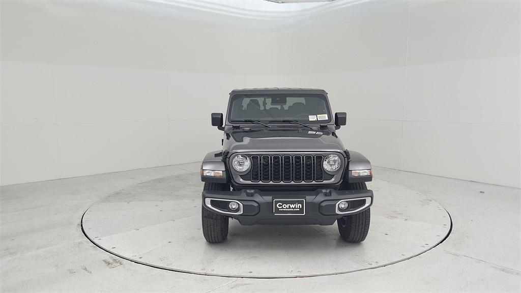 new 2024 Jeep Gladiator car, priced at $43,428