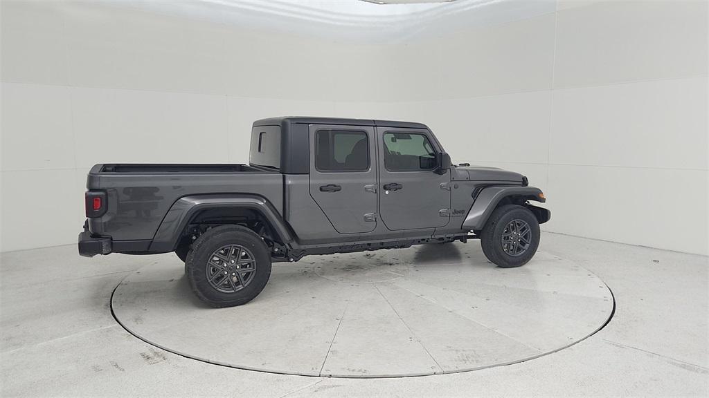 new 2024 Jeep Gladiator car, priced at $43,428