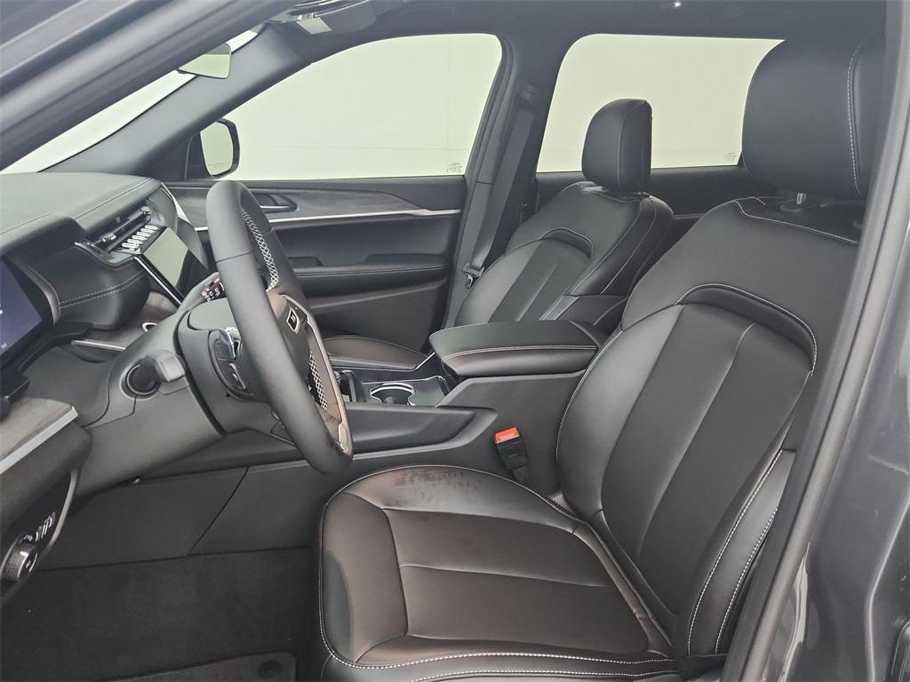 new 2025 Jeep Grand Cherokee L car, priced at $44,874