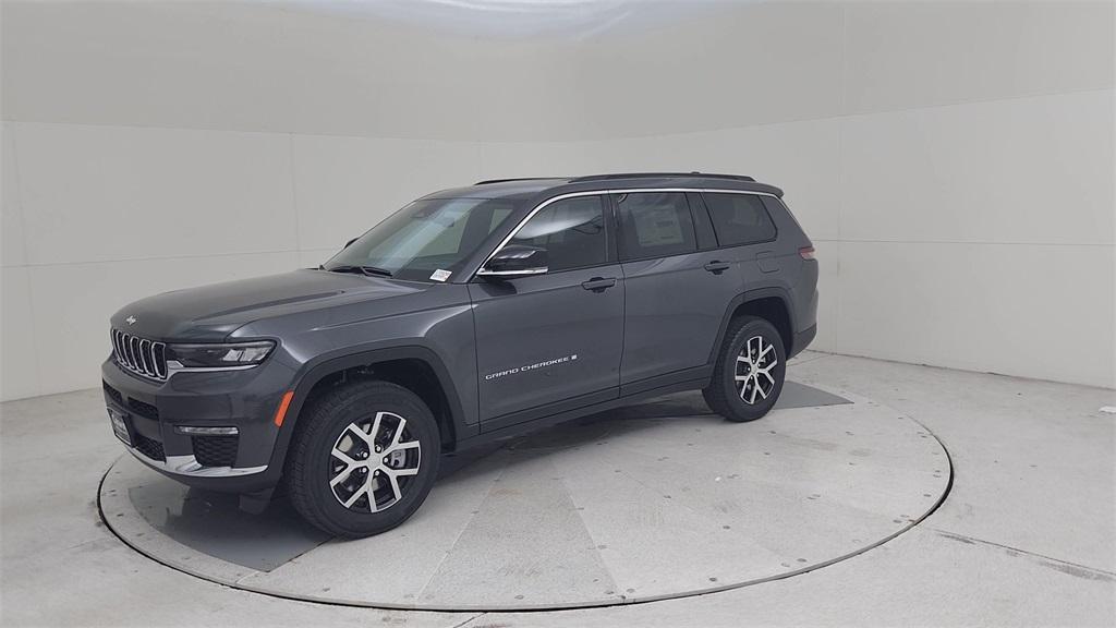 new 2025 Jeep Grand Cherokee L car, priced at $44,874