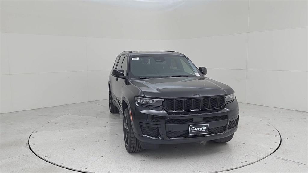 new 2024 Jeep Grand Cherokee L car, priced at $45,895