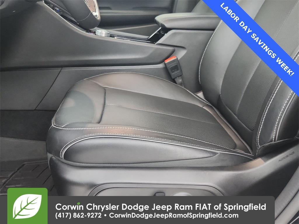 used 2024 Jeep Grand Cherokee car, priced at $46,290