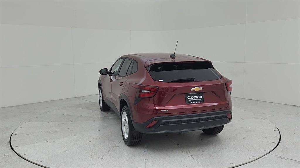 used 2024 Chevrolet Trax car, priced at $20,661