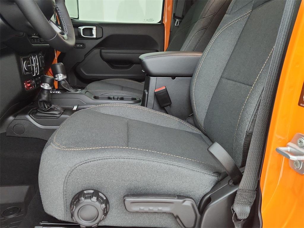 new 2025 Jeep Wrangler car, priced at $57,878