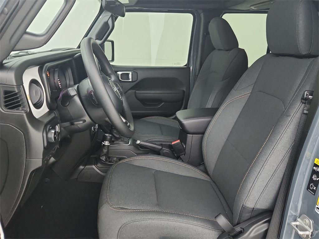 new 2025 Jeep Wrangler car, priced at $40,841
