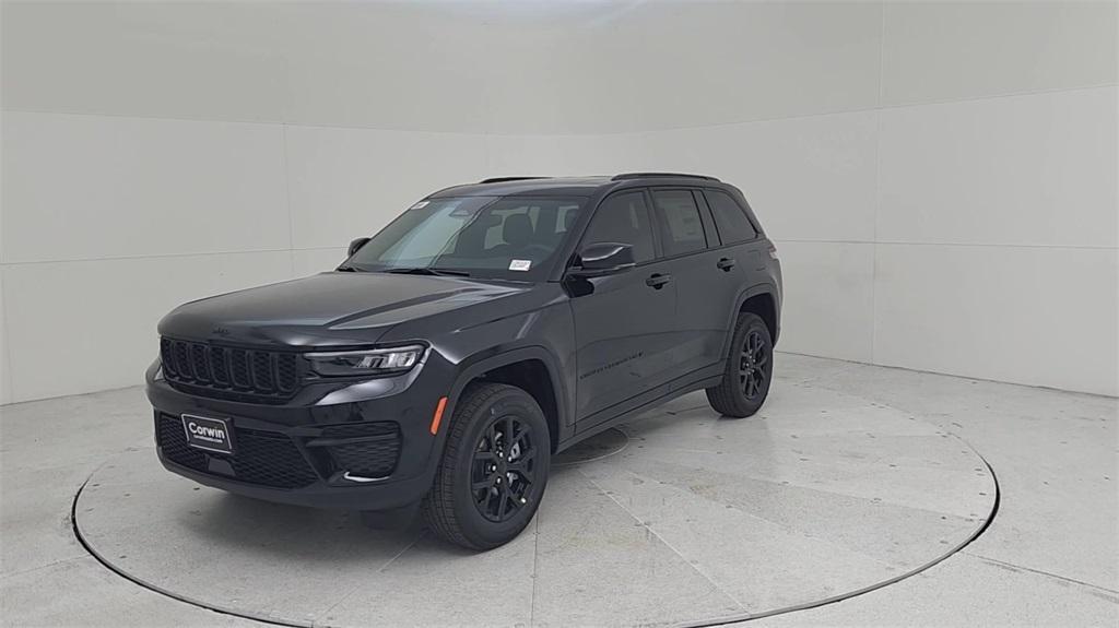 new 2024 Jeep Grand Cherokee car, priced at $42,955