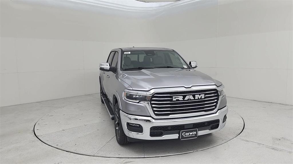 new 2025 Ram 1500 car, priced at $61,632