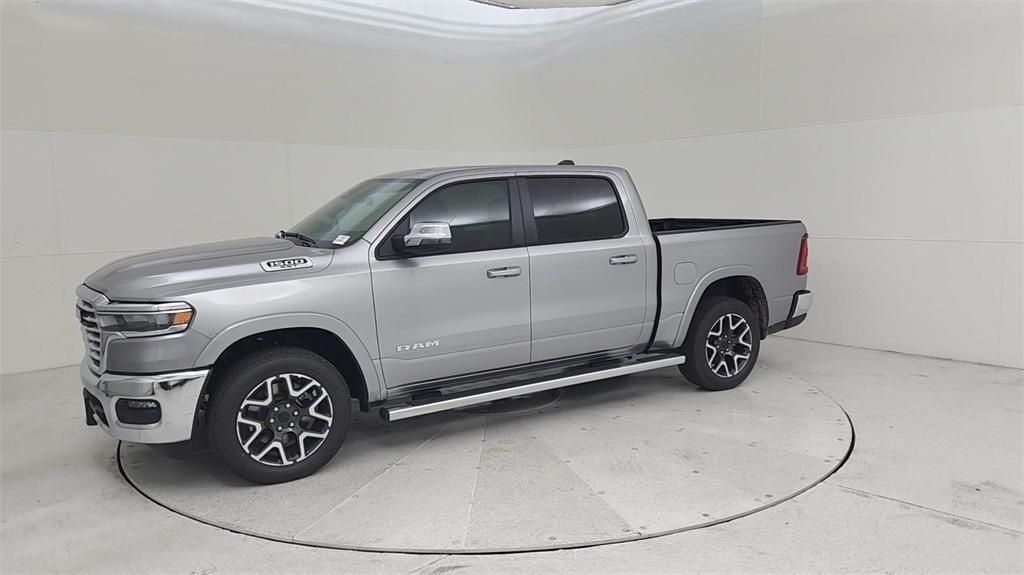 new 2025 Ram 1500 car, priced at $61,632