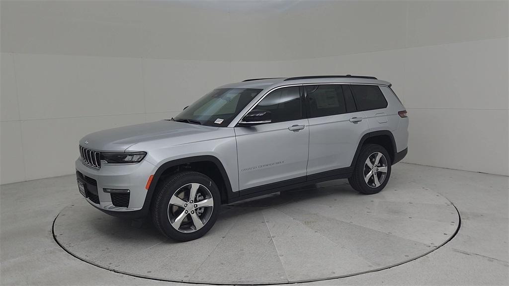 new 2025 Jeep Grand Cherokee L car, priced at $49,870