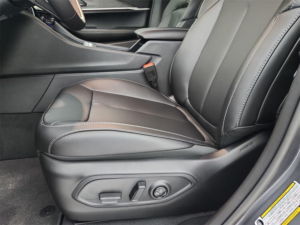 new 2025 Jeep Grand Cherokee car, priced at $43,323