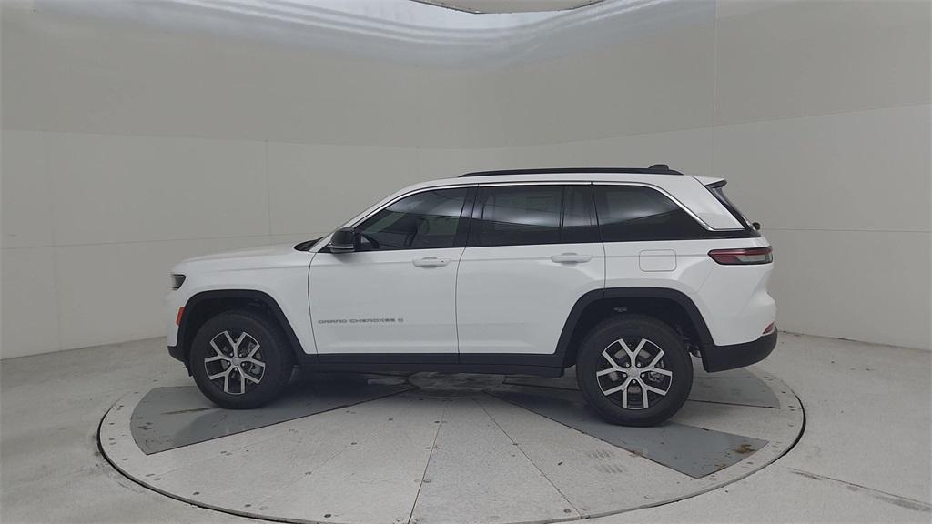new 2025 Jeep Grand Cherokee car, priced at $46,439
