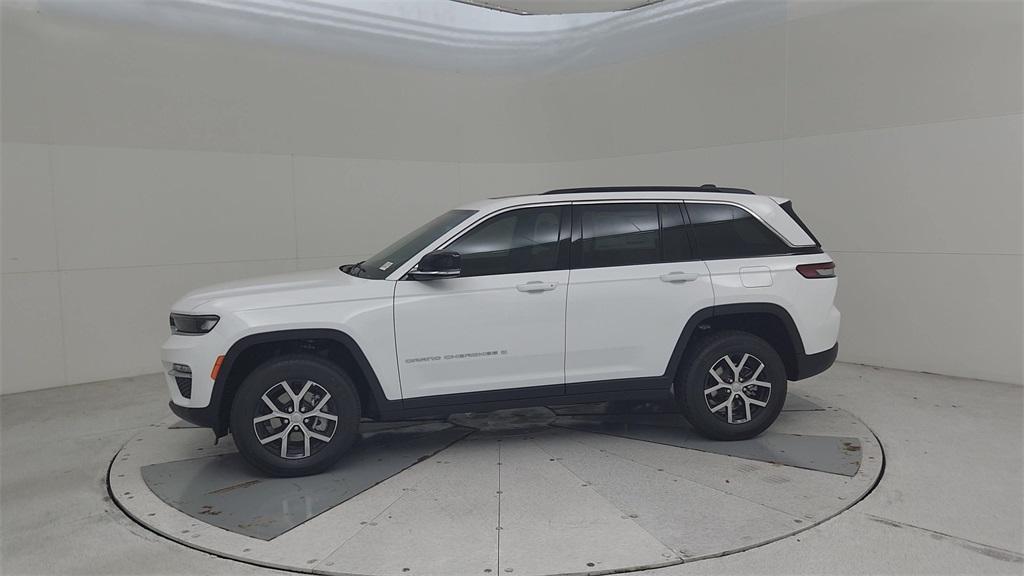 new 2025 Jeep Grand Cherokee car, priced at $46,439