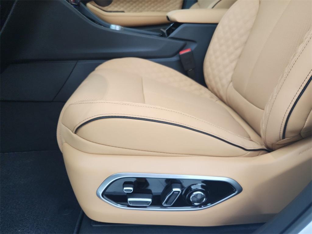 new 2025 Jeep Grand Cherokee L car, priced at $58,819