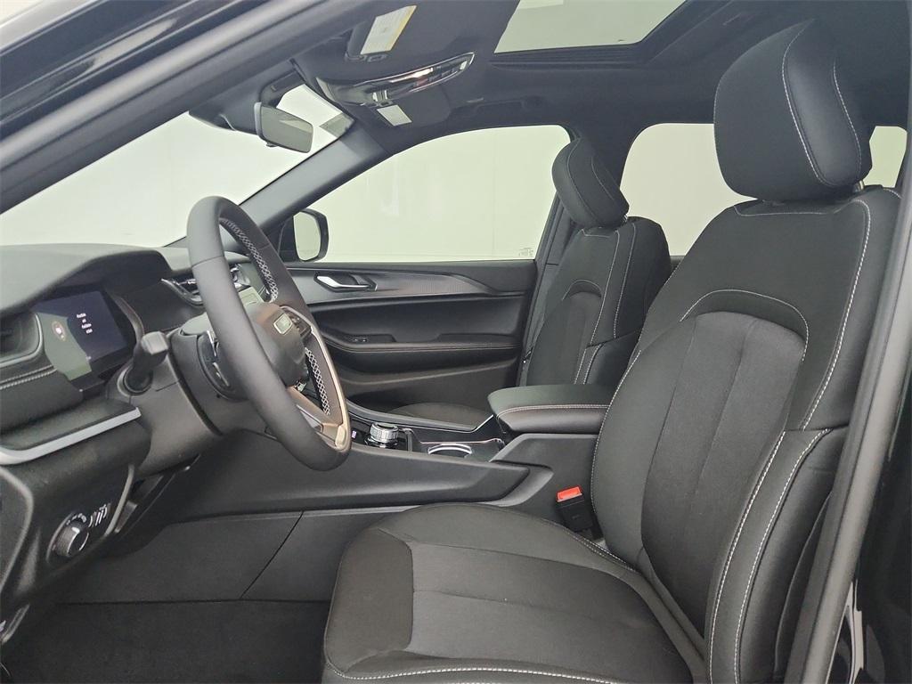 new 2025 Jeep Grand Cherokee L car, priced at $43,735