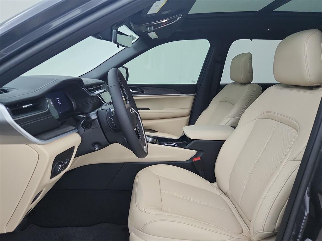 new 2025 Jeep Grand Cherokee L car, priced at $52,513