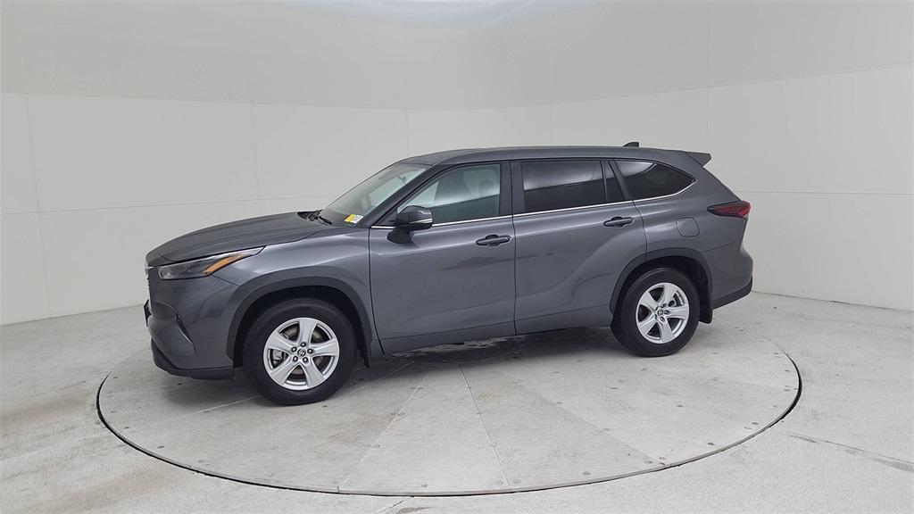 used 2024 Toyota Highlander car, priced at $33,993