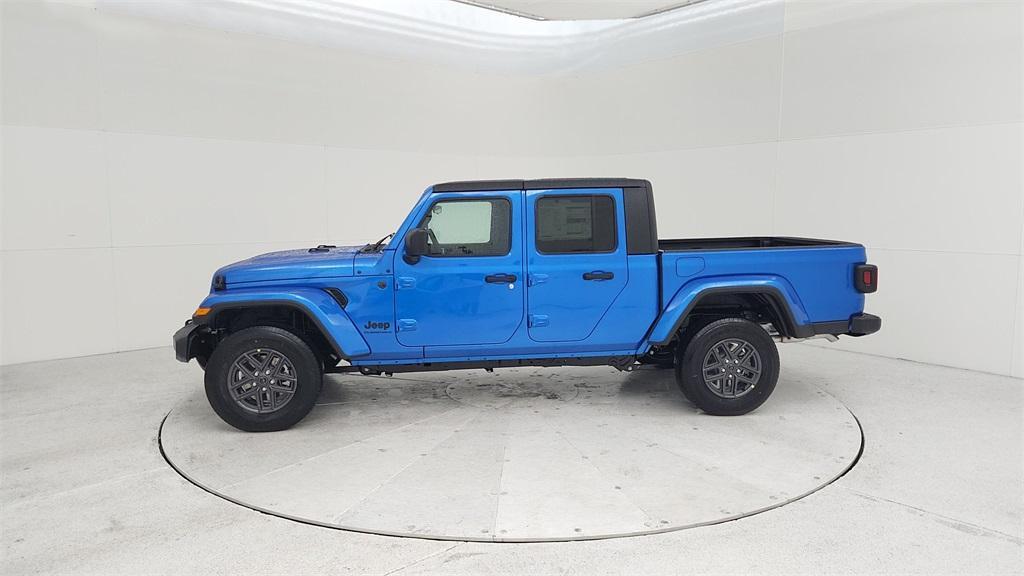 new 2024 Jeep Gladiator car, priced at $42,222