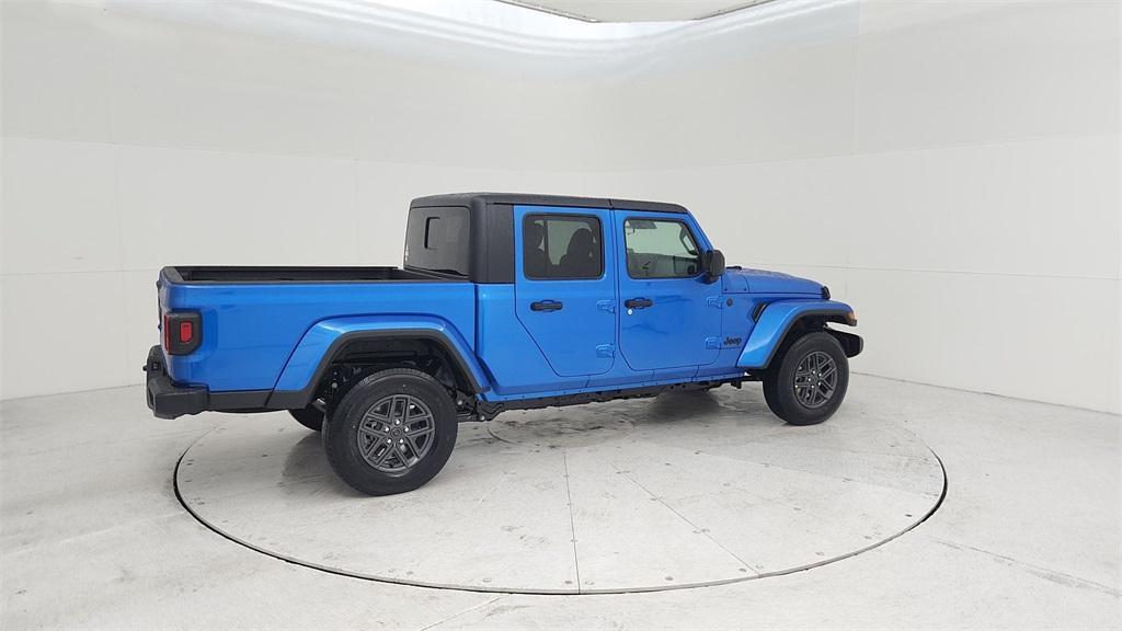 new 2024 Jeep Gladiator car, priced at $42,222