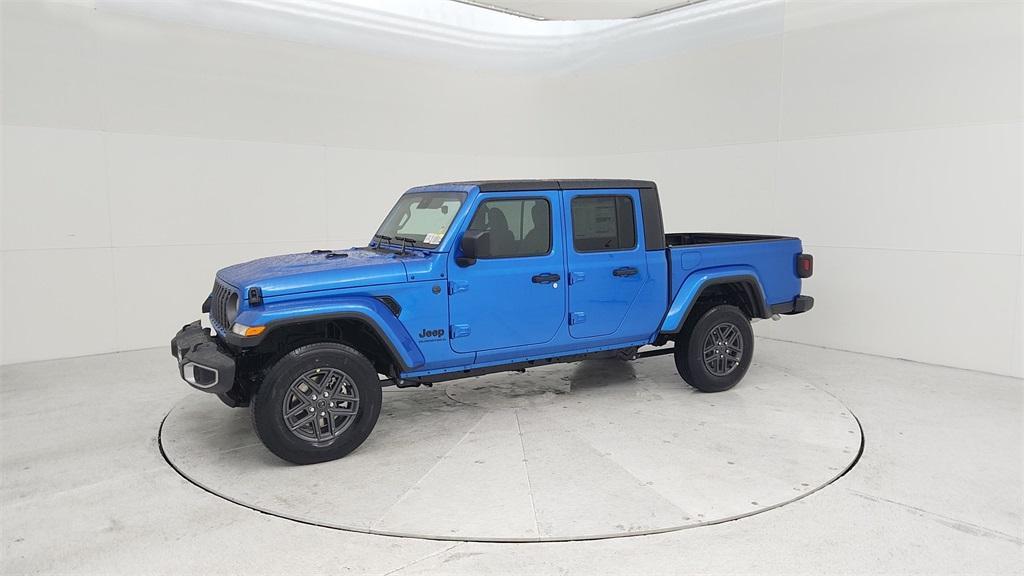 new 2024 Jeep Gladiator car, priced at $42,222